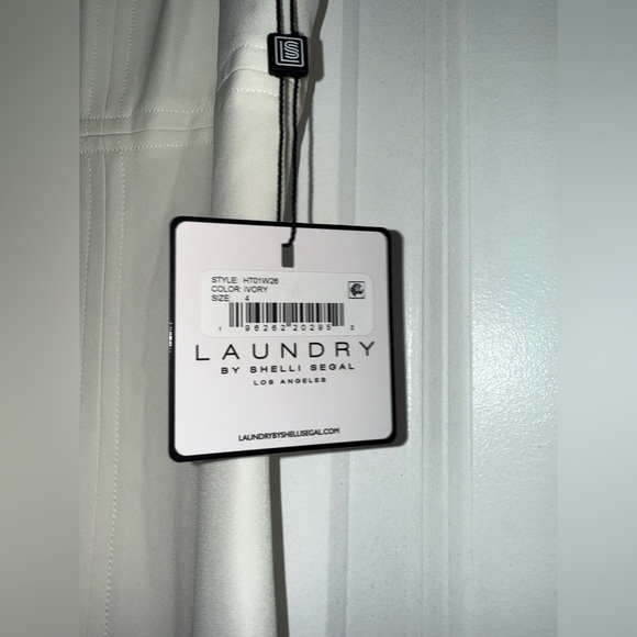 Laundry by Shelli Segal Ivory Mermaid Gown - Picture 4 of 4